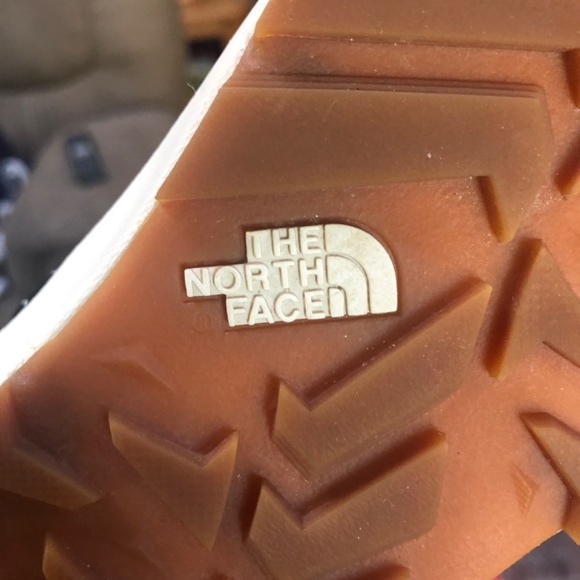 The North Face Thermoball Lace Up Waterproof Boots - Picture 8 of 14